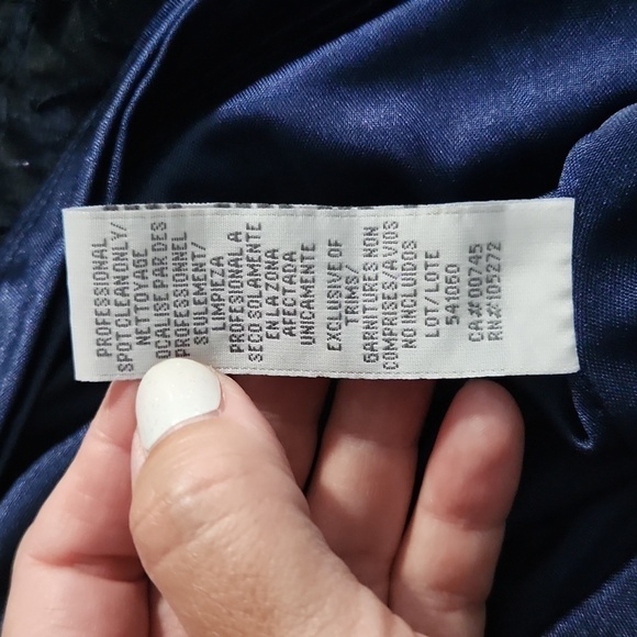 Theia NWT $1095 Bree Cap-Sleeve Floral Beaded Evening Gown Navy Blue size 8 - Picture 15 of 15